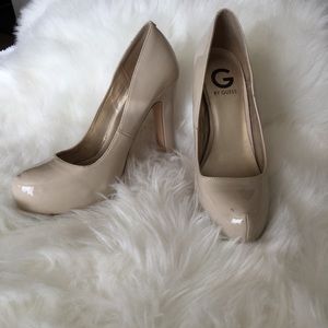 Guess nude pumps